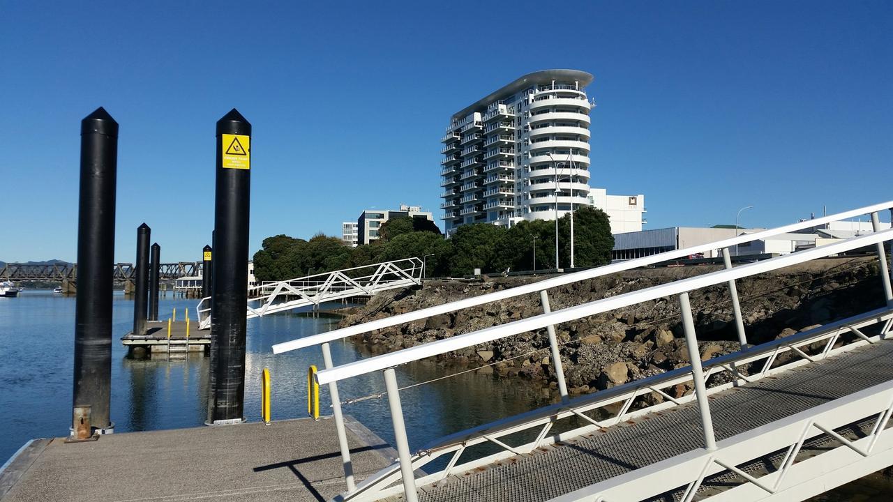 Loft 109 Backpackers Hostel Tauranga Bagian luar foto