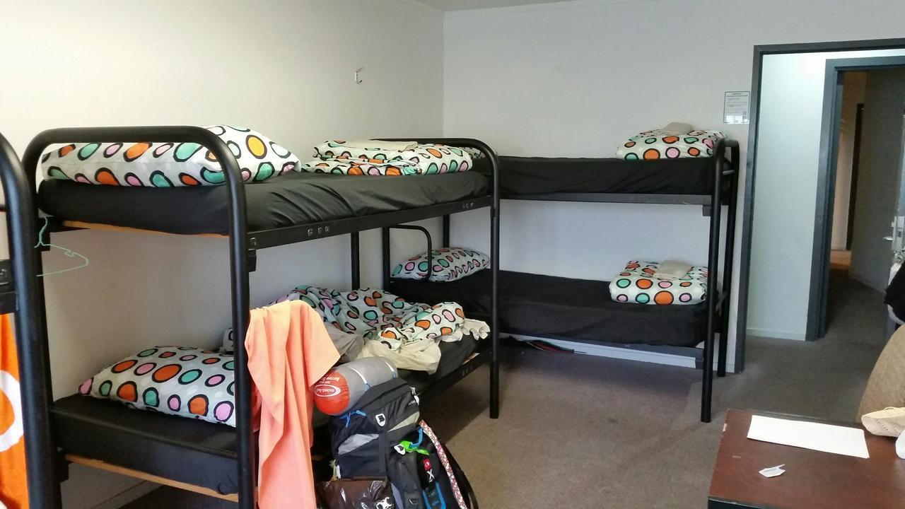 Loft 109 Backpackers Hostel Tauranga Bagian luar foto