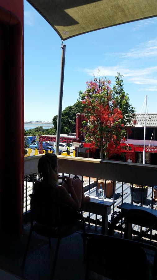 Loft 109 Backpackers Hostel Tauranga Bagian luar foto