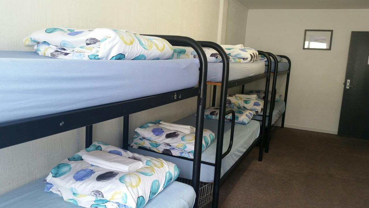 Loft 109 Backpackers Hostel Tauranga Bagian luar foto
